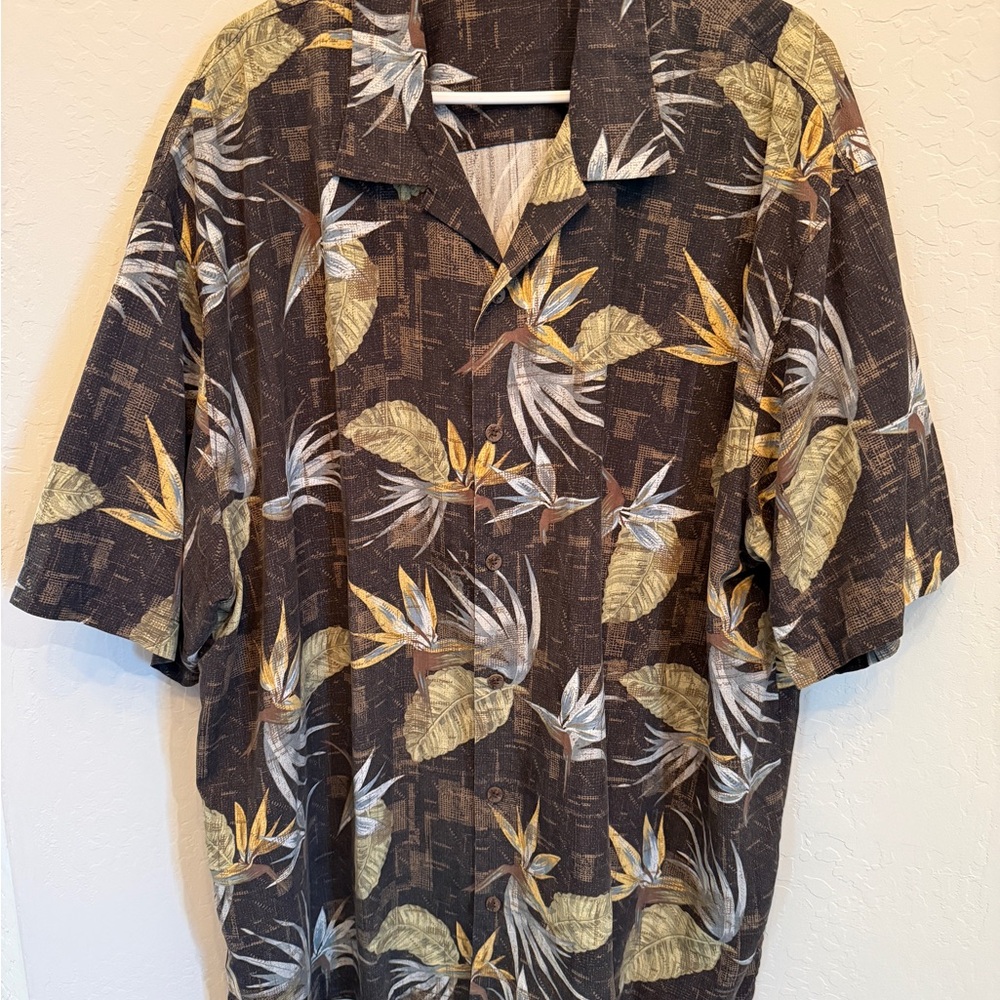 Tommy Bahama Brown and Yellow Floral Casual Button Down Shirt